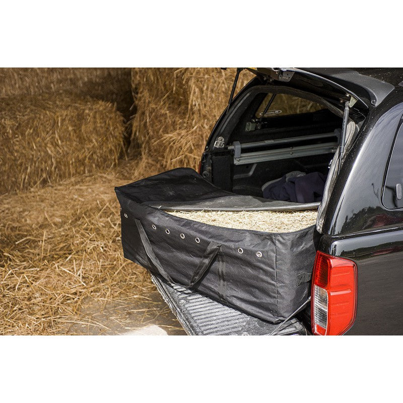 HAY AND TACK BAG WITH WHEELS