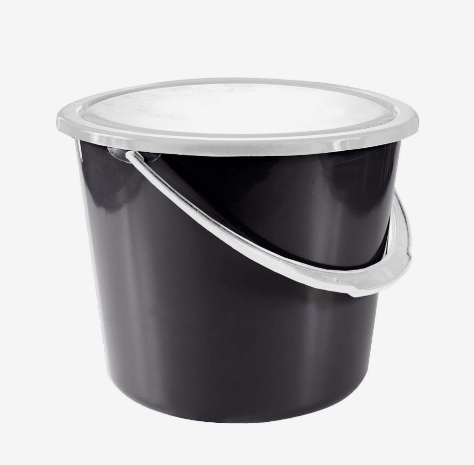 MINI 8lt STABLE YARD BUCKETS WITH LIDS
