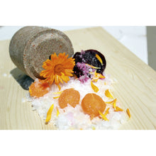Load image into Gallery viewer, OFFICINALIS® “Lollyroll” salt block

